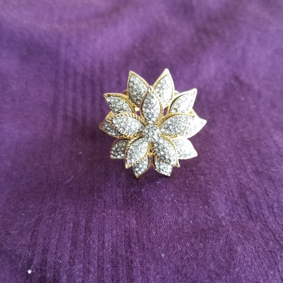 Ring - Picture 3 of 3